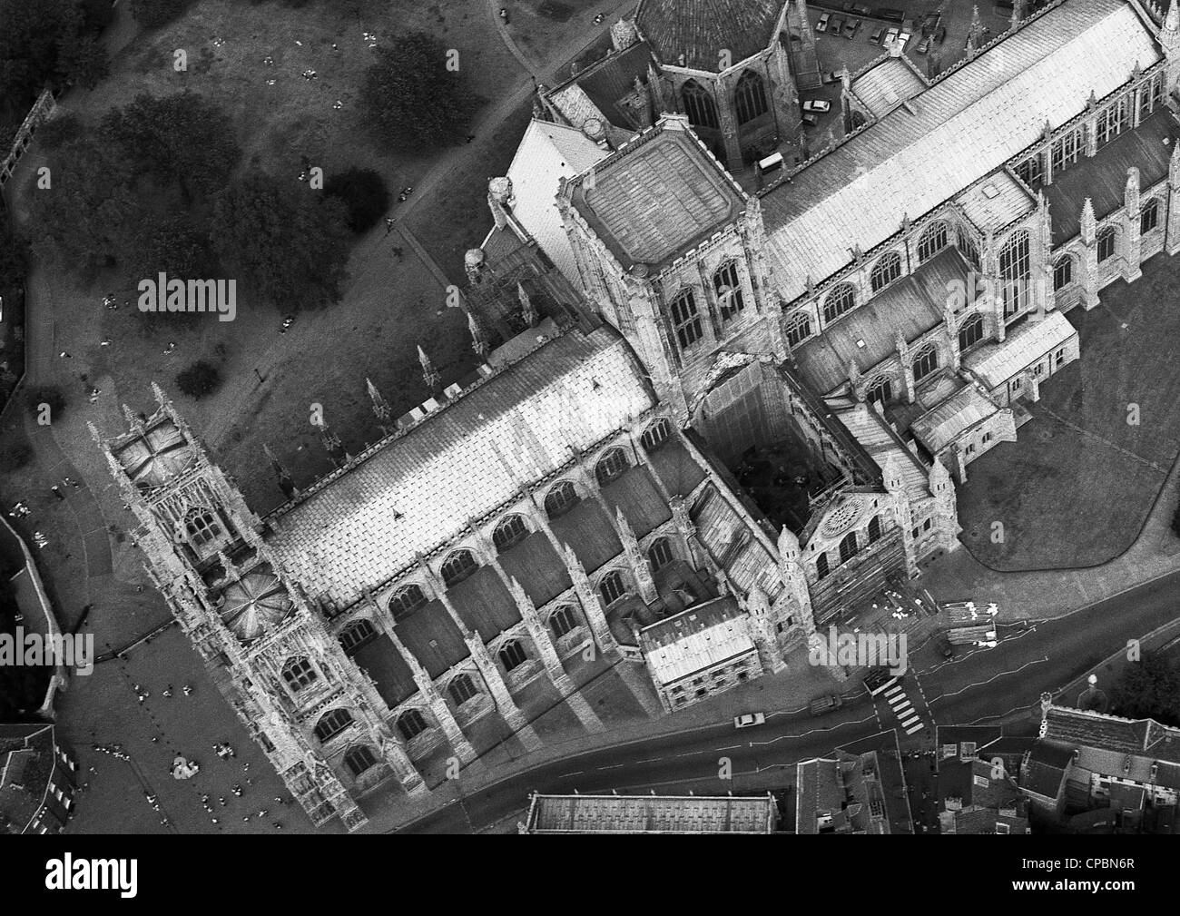 Storico Vista aerea di York Minster il giorno dopo il fuoco che i pesci eviscerati transetto sud adottate il 10 Luglio 1984 Foto Stock