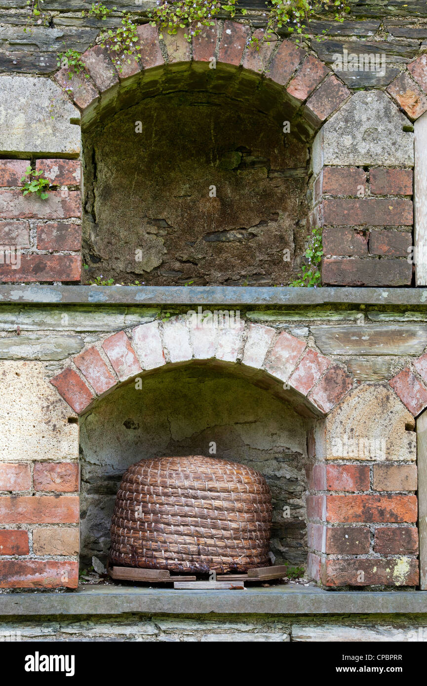 Bee Boles al Lost Gardens of Heligan, Cornwall. Inghilterra Foto Stock