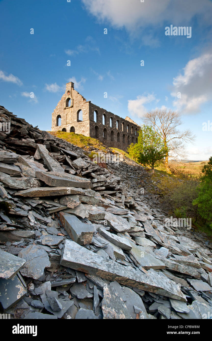 Ynys y Pandy ardesia in disuso Mill, Cwmystradllyn, Parco Nazionale di Snowdonia, Gwynedd, Galles del Nord, Regno Unito Foto Stock