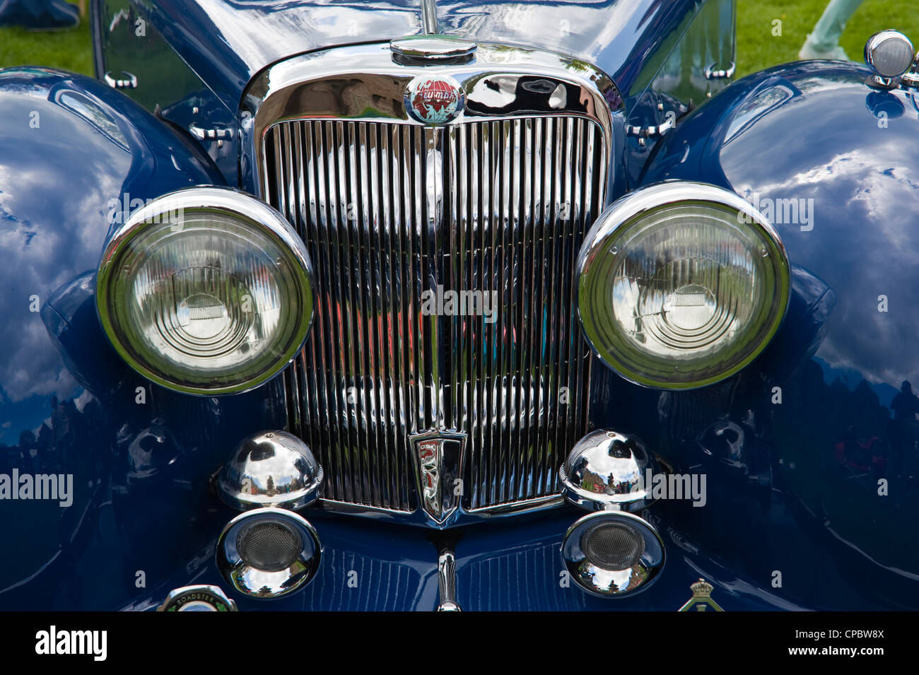 Vintage blu classico trionfo Roadster Sport convertibile auto sul display in Marche Festival di trasporto mostra di vintage e classic cars in mostra a molla di Ludlow Food Festival Foto Stock