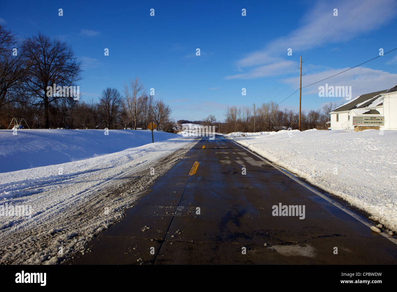 Coperta di neve road, Nuovo Mercato, Missouri, Stati Uniti d'America Foto Stock