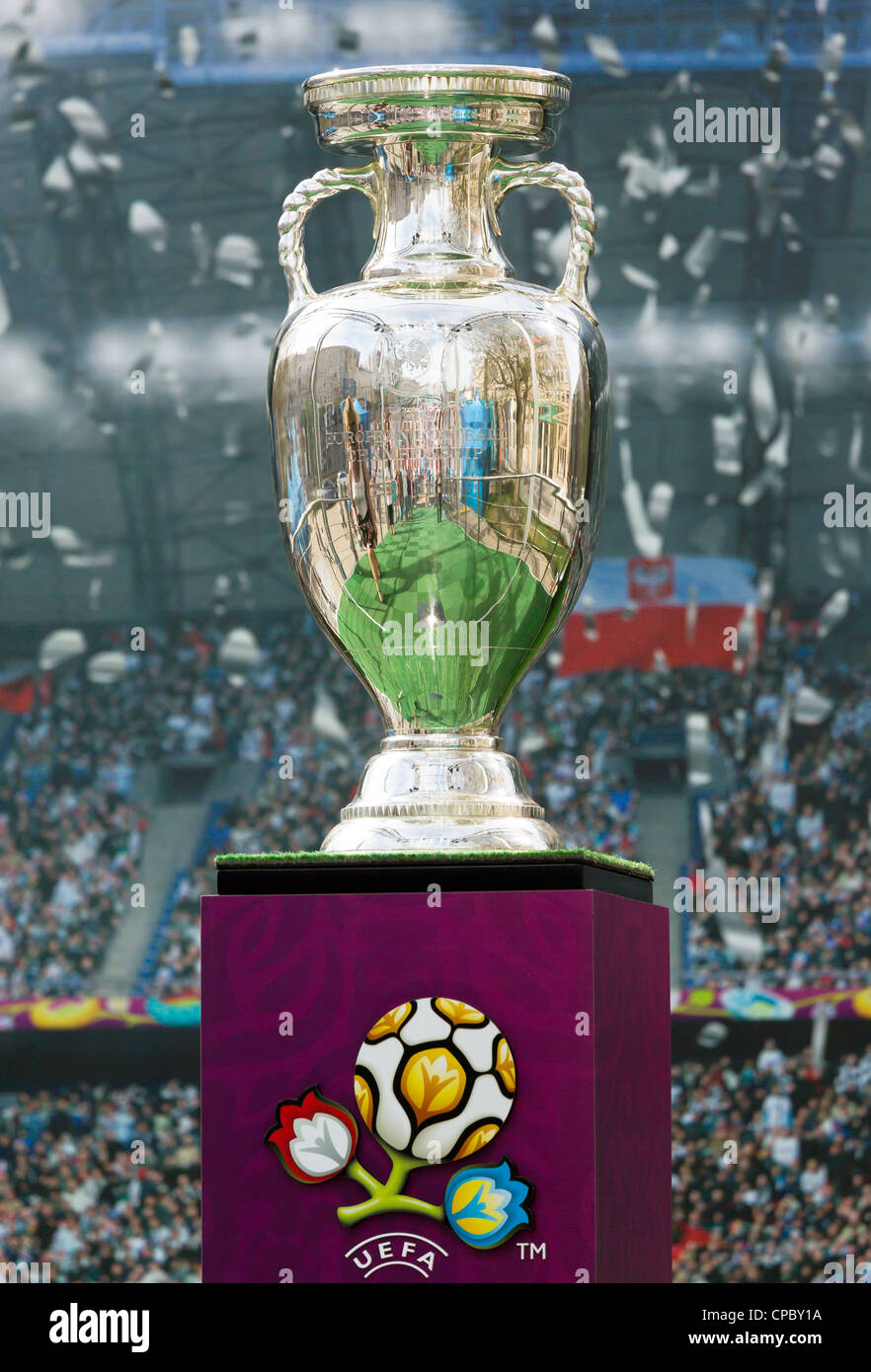 La UEFA evento, durante la quale l'originale UEFA Euro Cup viene presentato, Poznan, Polonia Foto Stock
