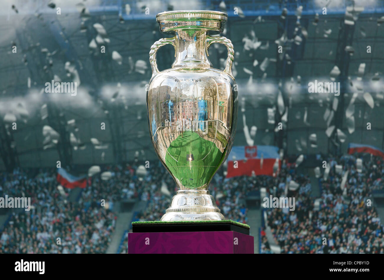 La UEFA evento, durante la quale l'originale UEFA Euro Cup viene presentato, Poznan, Polonia Foto Stock