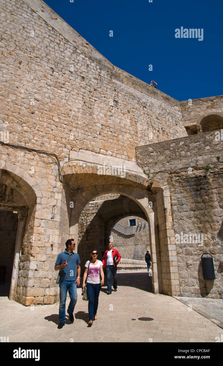 Fortezza Revelin Grad cancelli la vecchia città di Dubrovnik Dalmazia Croazia Europa Foto Stock