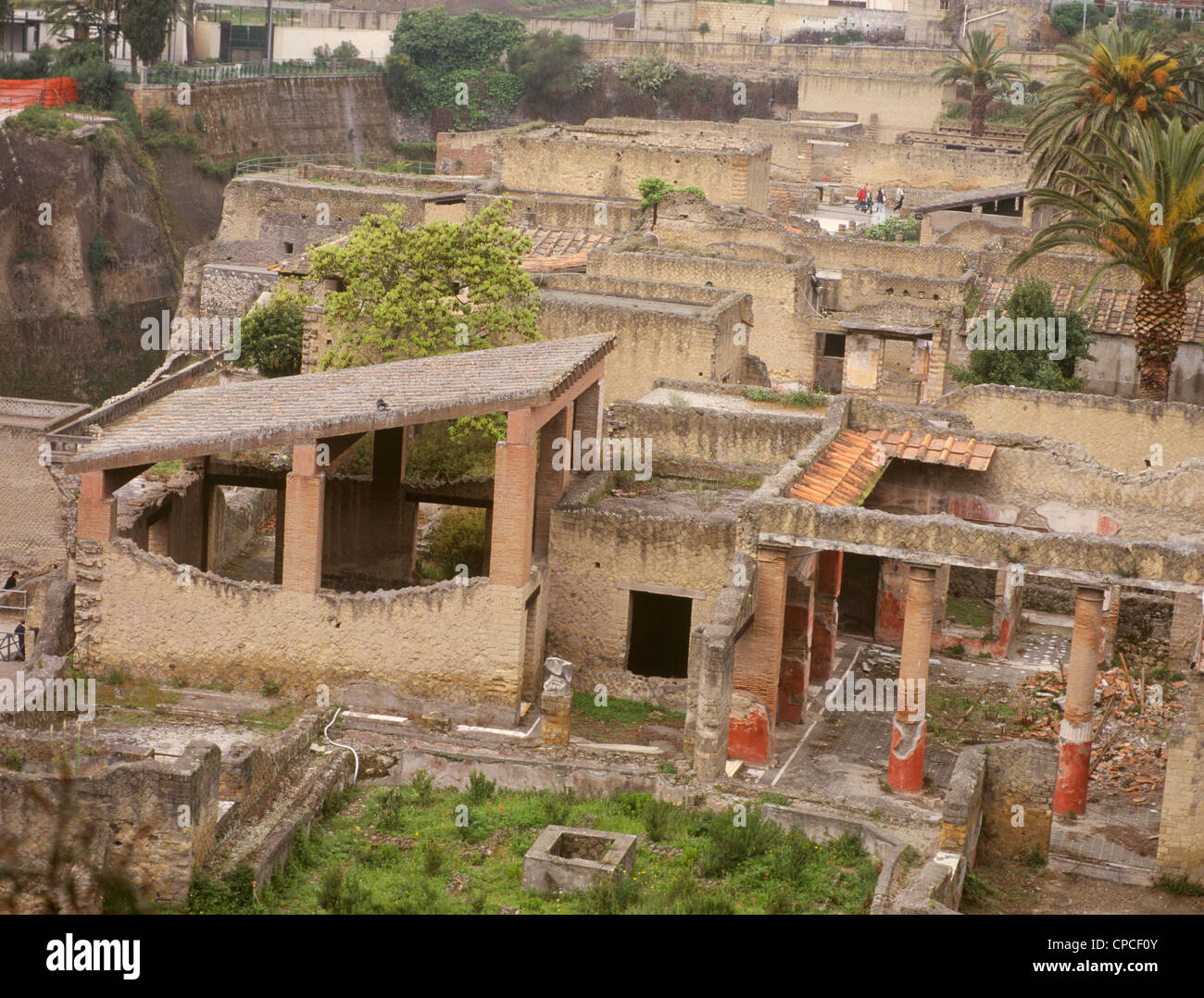 Italia Campania Herculanium vista generale di scavo dalla rampa di entrata Foto Stock