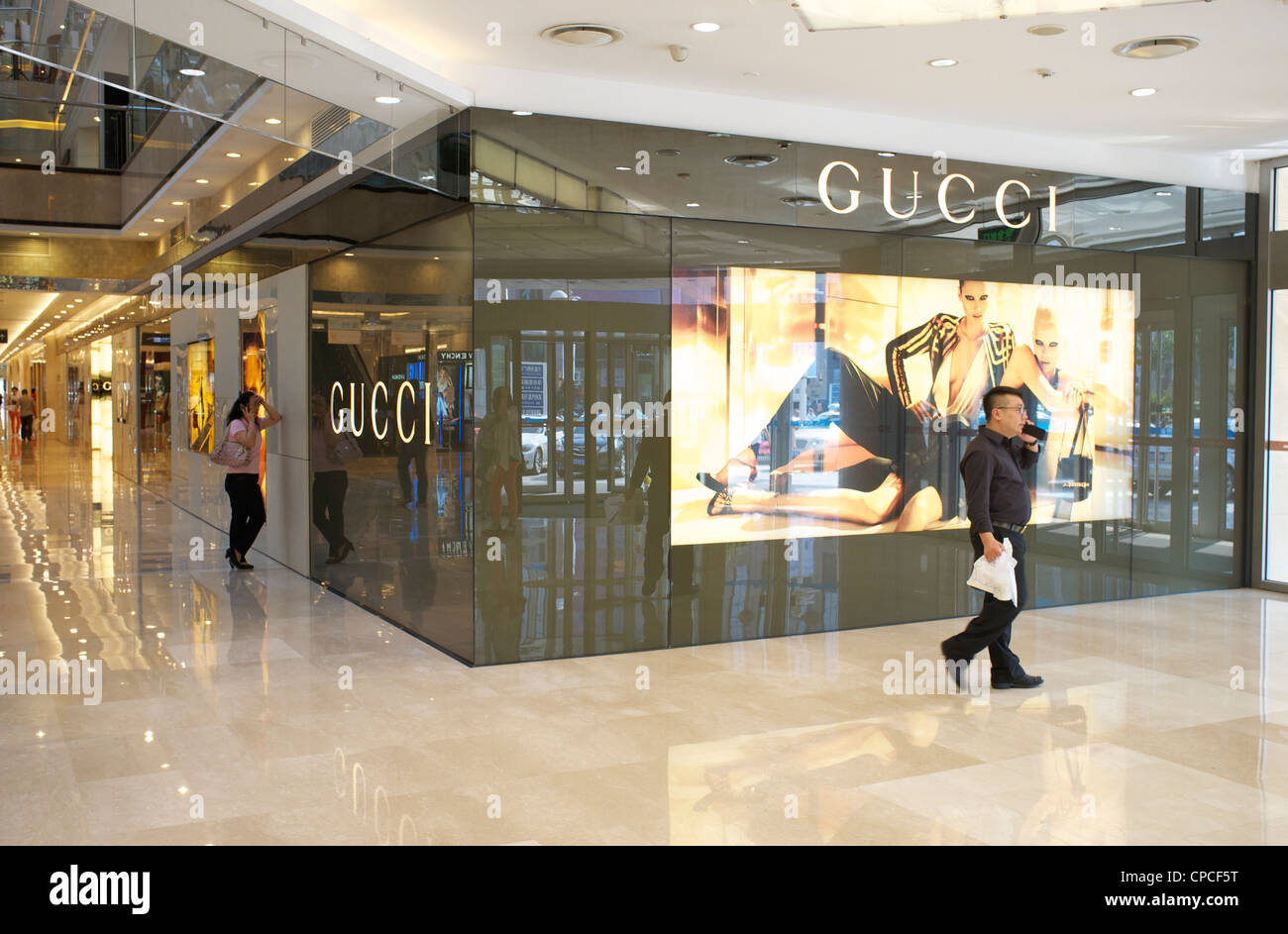 Negozio di Gucci a Hisense Plaza di Tianjin, Cina.14-Maggio-2012 Foto Stock