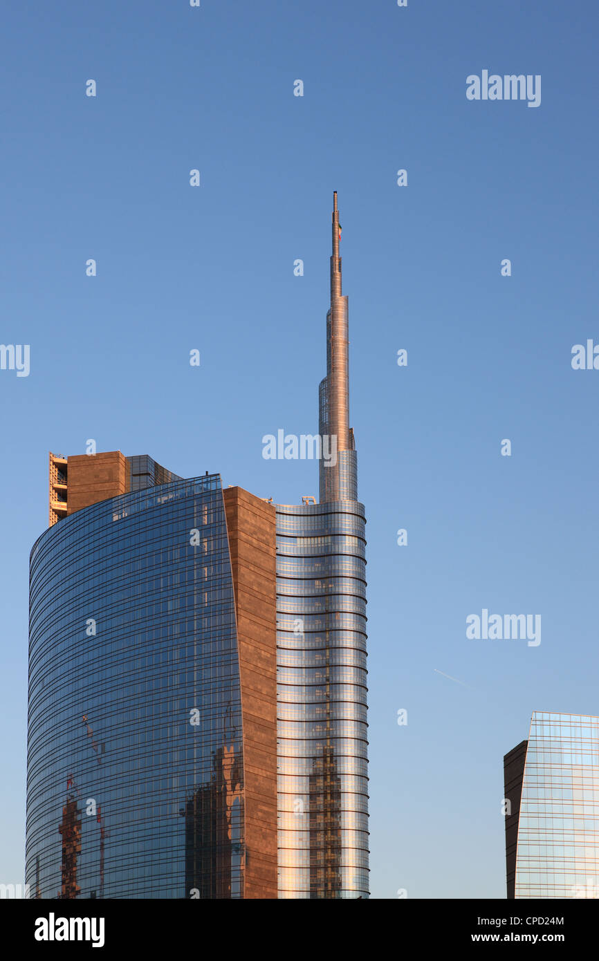 Grattacielo al tramonto, quartiere Garibaldi, Milano, Lombardia, Italia, Europa Foto Stock