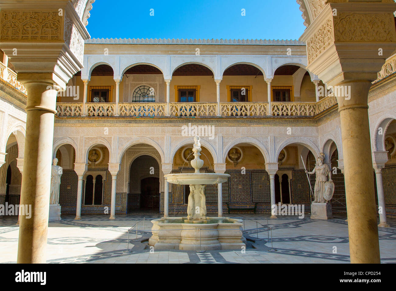 Europa Spagna Andalusia, Sevilla, patio in Casa de Pilatos Foto Stock
