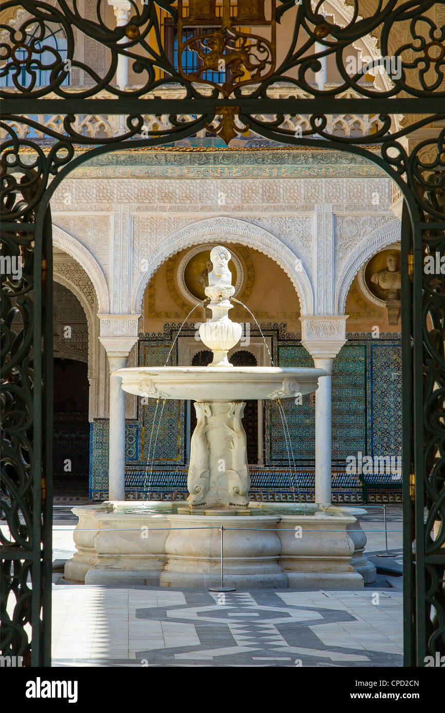 Europa Spagna Andalusia, Sevilla, patio in Casa de Pilatos Foto Stock