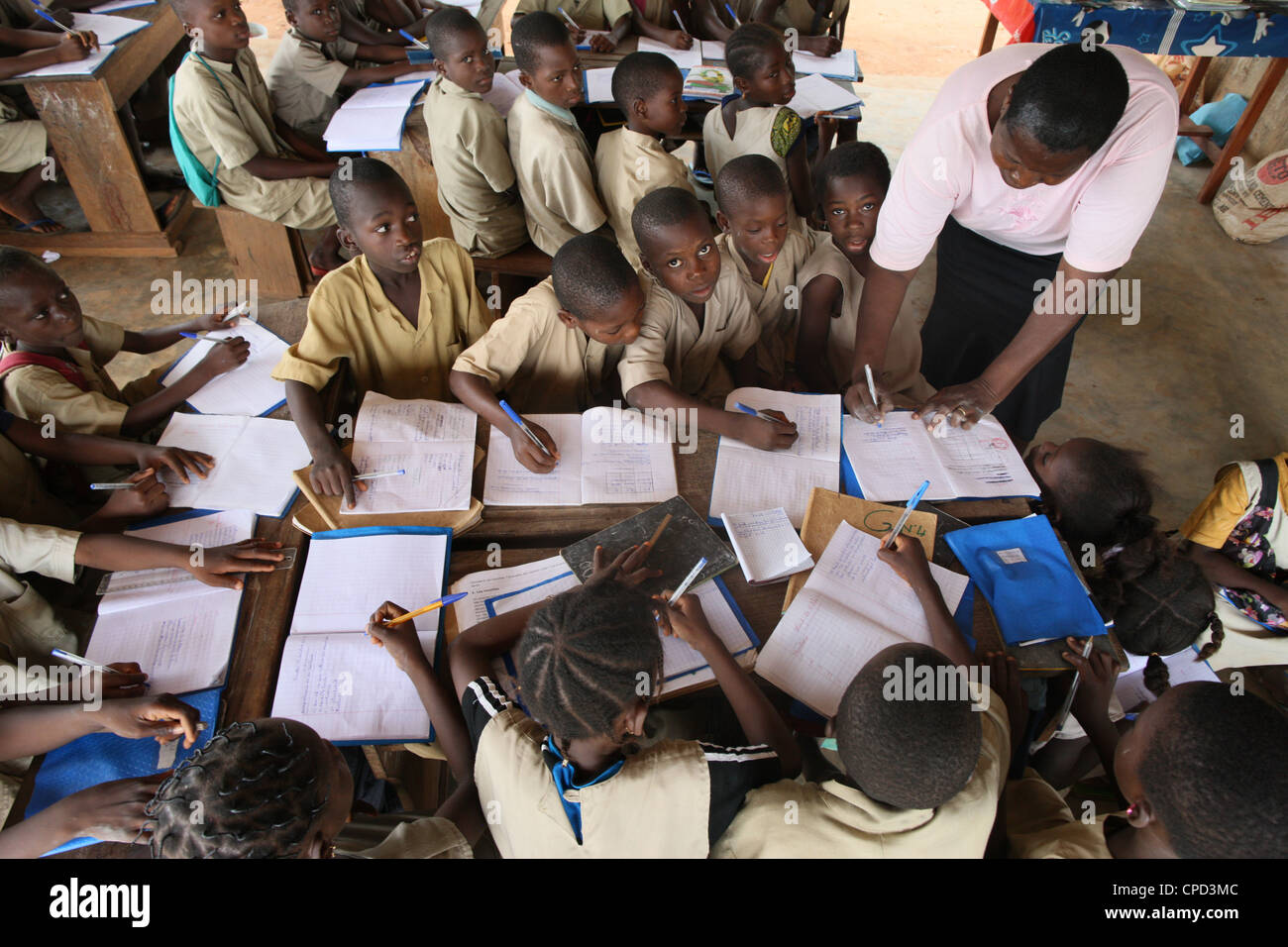 La scuola primaria in Africa, Hevie, Benin, Africa occidentale, Africa Foto Stock
