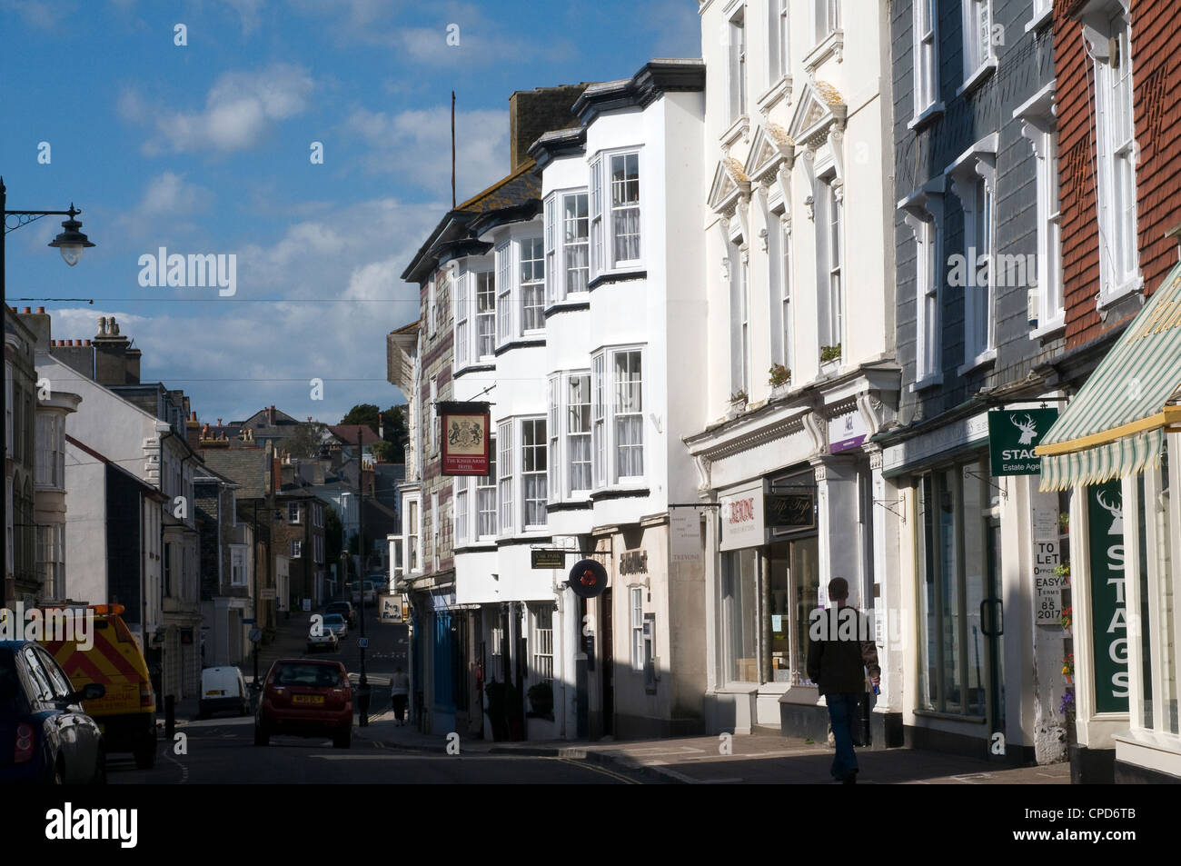 Kingsbridge è la principale città del sud prosciutti, in testa al Kingsbridge estuario. Una città di mercato,orologio sul municipio Foto Stock