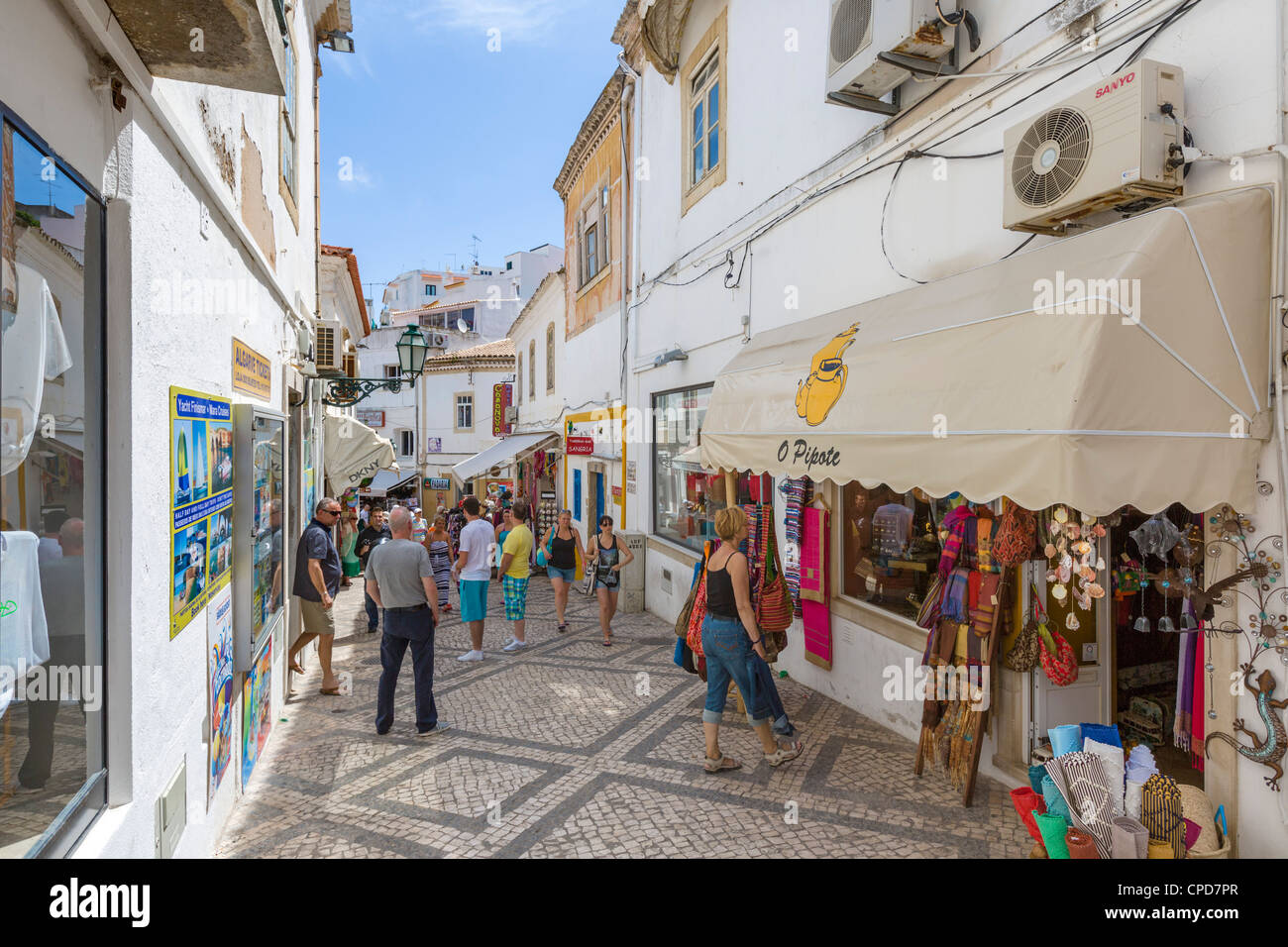 Negozi nel centro storico, Albufeira Algarve Foto Stock