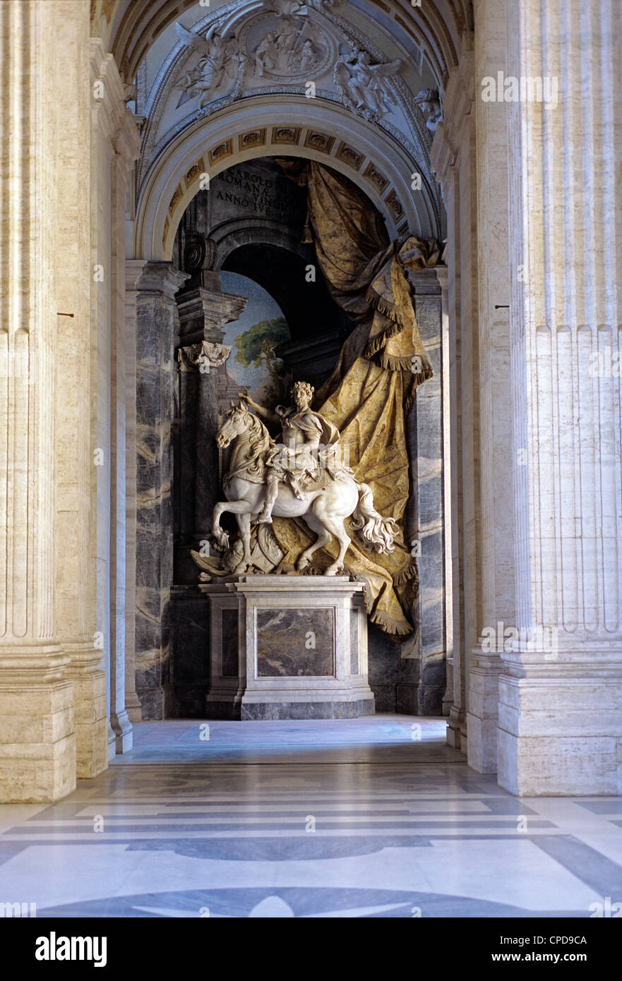 Statuetta Equestre Di Carlo Magno Statua equestre di Carlo Magno, di Agostino Cornacchini, nella Basilica