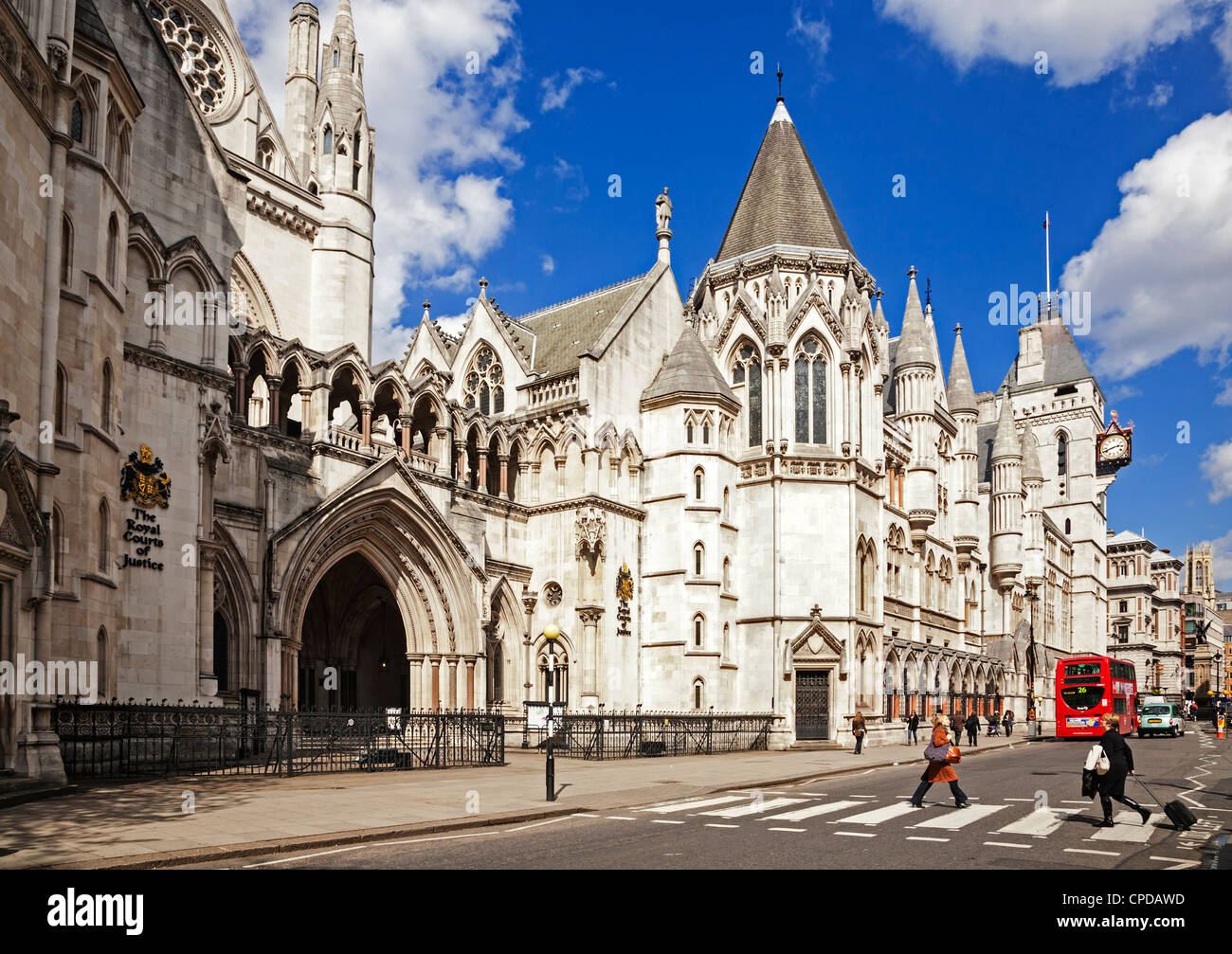 Il Royal Courts of Justice, Fleet Street, Londra, Inghilterra. Foto Stock