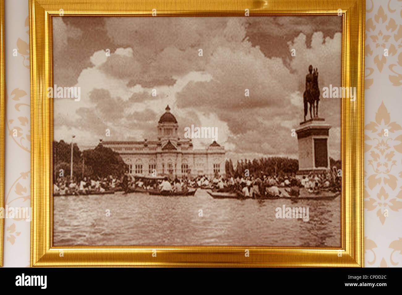 Vecchie foto di acque alluvionali sulla strada di Bangkok , Thailandia Foto Stock