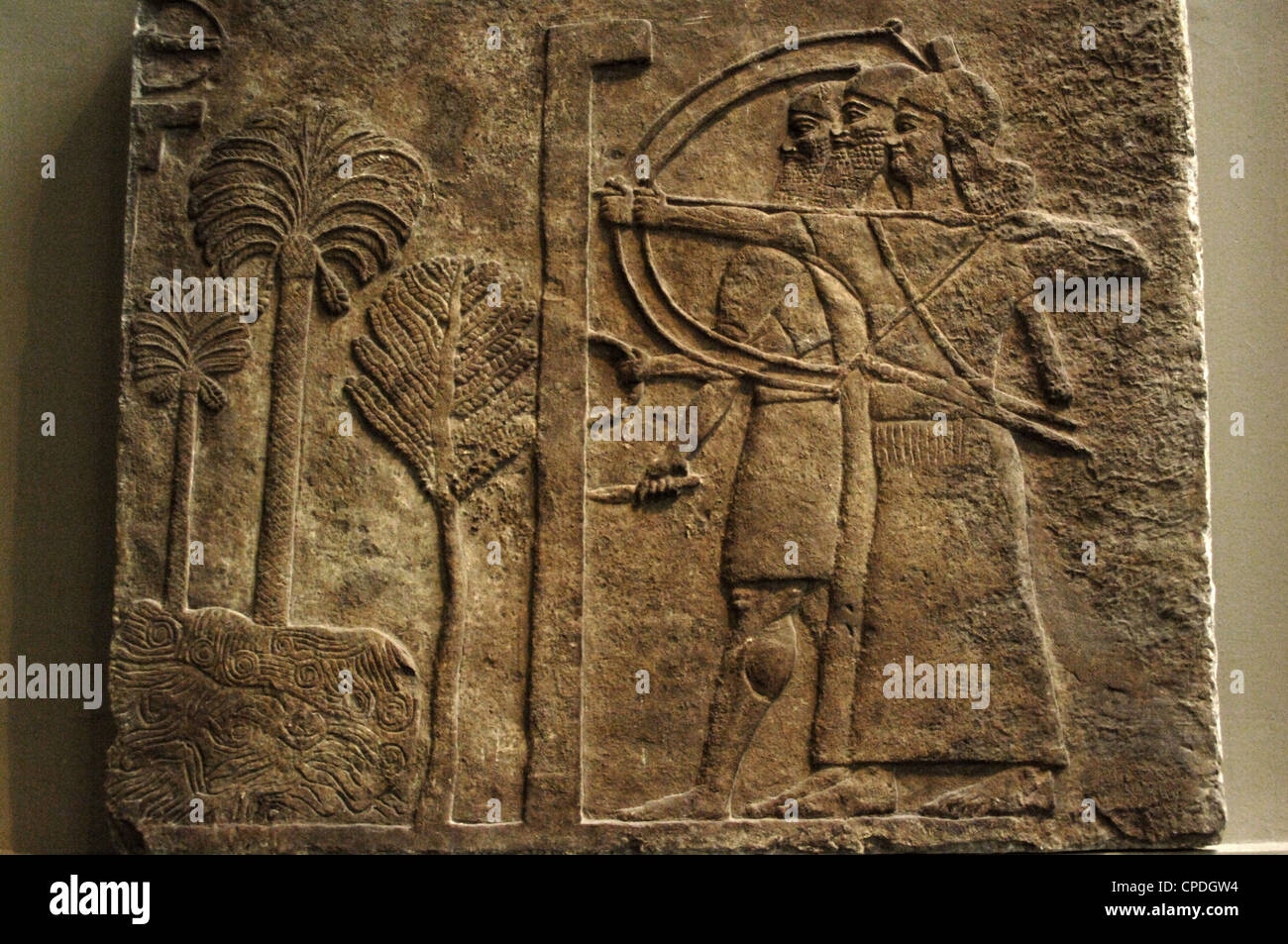 Rilievo raffigurante un assedio di una città. 728 BC. Palazzo centrale. Nimrud. British Museum. Londra. Regno Unito. Foto Stock