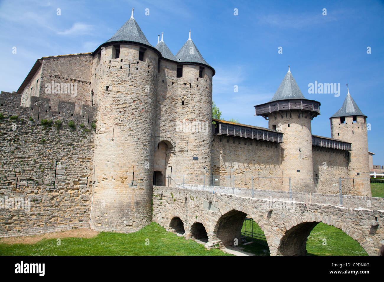 Lo Chateau Comtal dentro la Cite, Carcassonne, Sito Patrimonio Mondiale dell'UNESCO, Languedoc-Roussillon, Francia, Europa Foto Stock