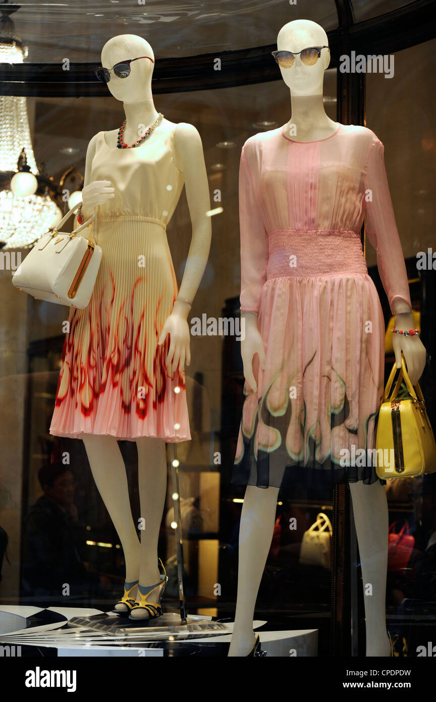 Negozio di Prada. Galleria Vittorio Emanuele II. Milano, Italia Foto Stock