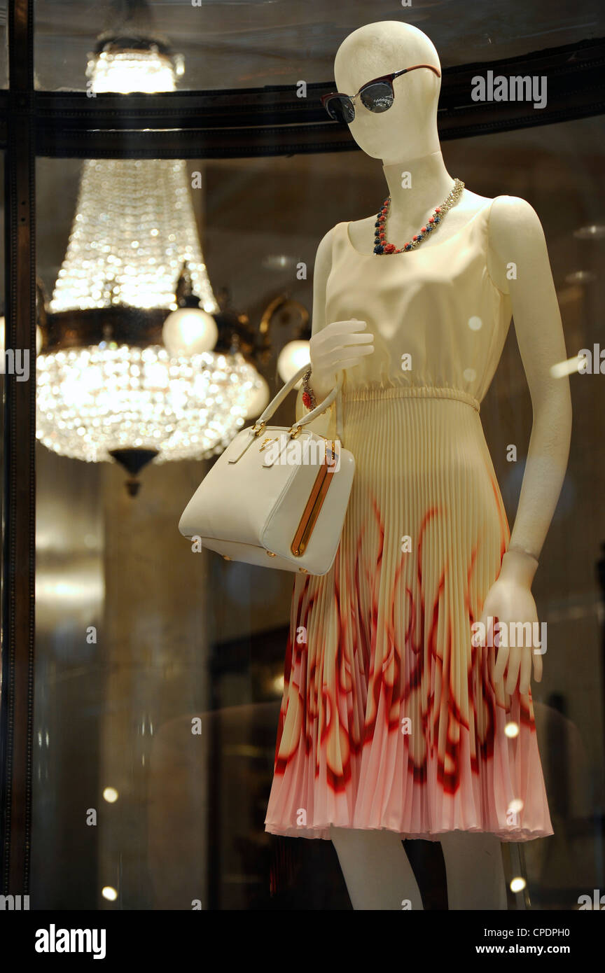 Negozio di Prada. Galleria Vittorio Emanuele II. Milano, Italia Foto Stock