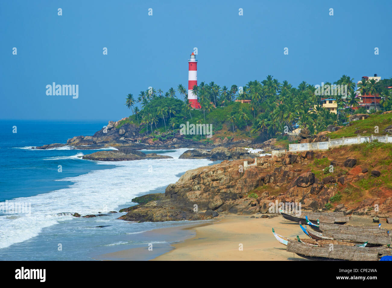 Vizhinjam, porto di pesca vicino a Kovalam e a Kovalam lighthouse, Kerala, India, Asia Foto Stock