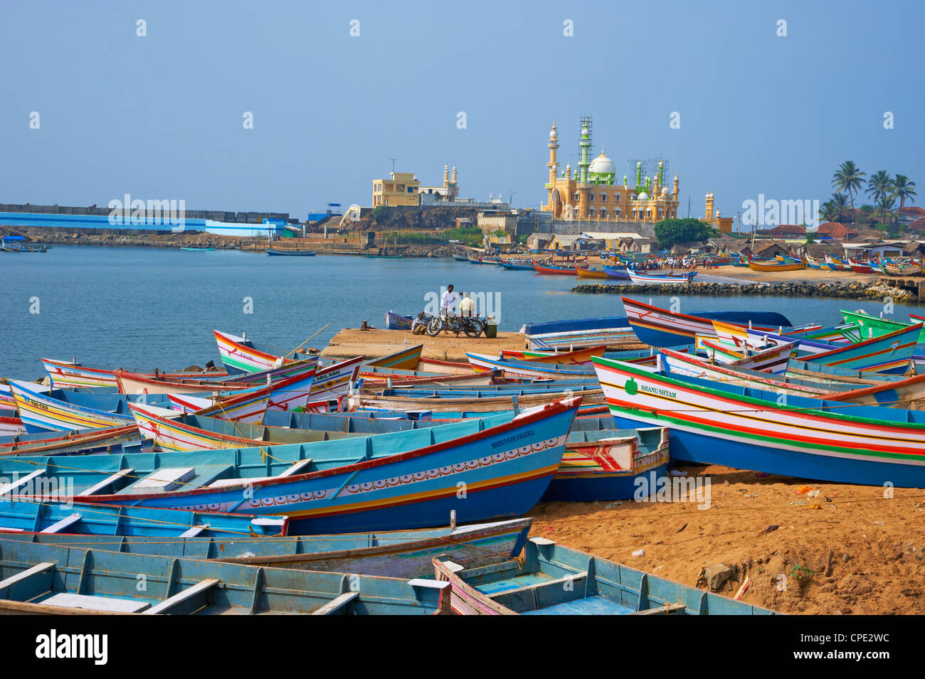Vizhinjam, porto di pesca vicino a Kovalam, Kerala, India, Asia Foto Stock