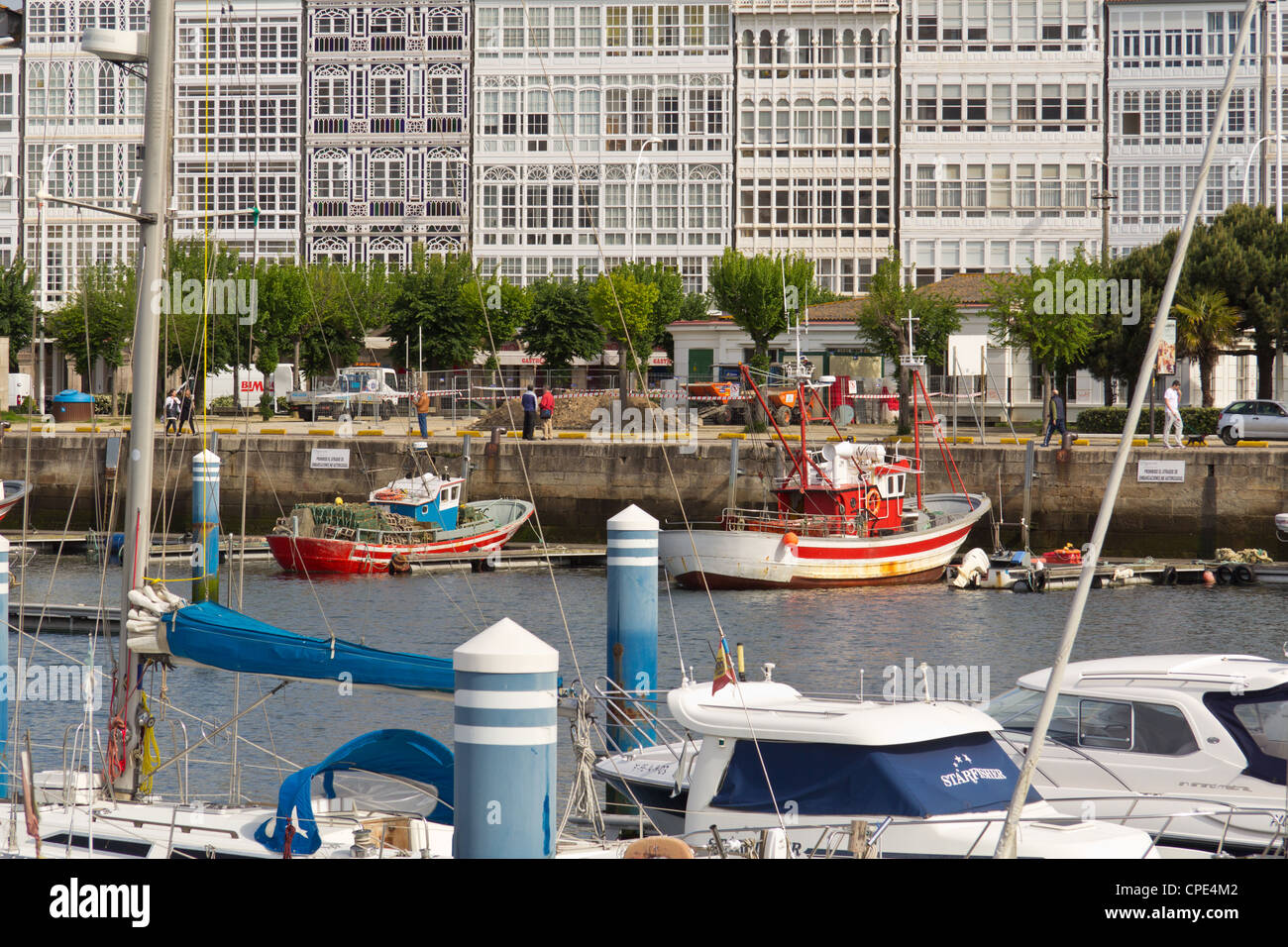 Vista la Marina e Porto di La Coruña, Spagna Foto Stock