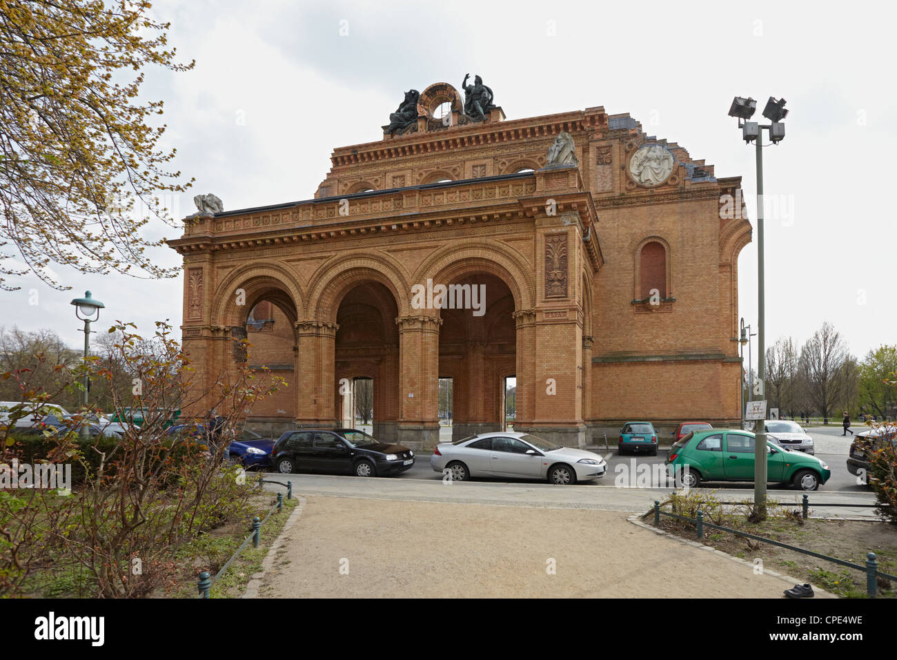Berlin Anhalter Bahnhof stazione vecchia facciata portico Foto Stock