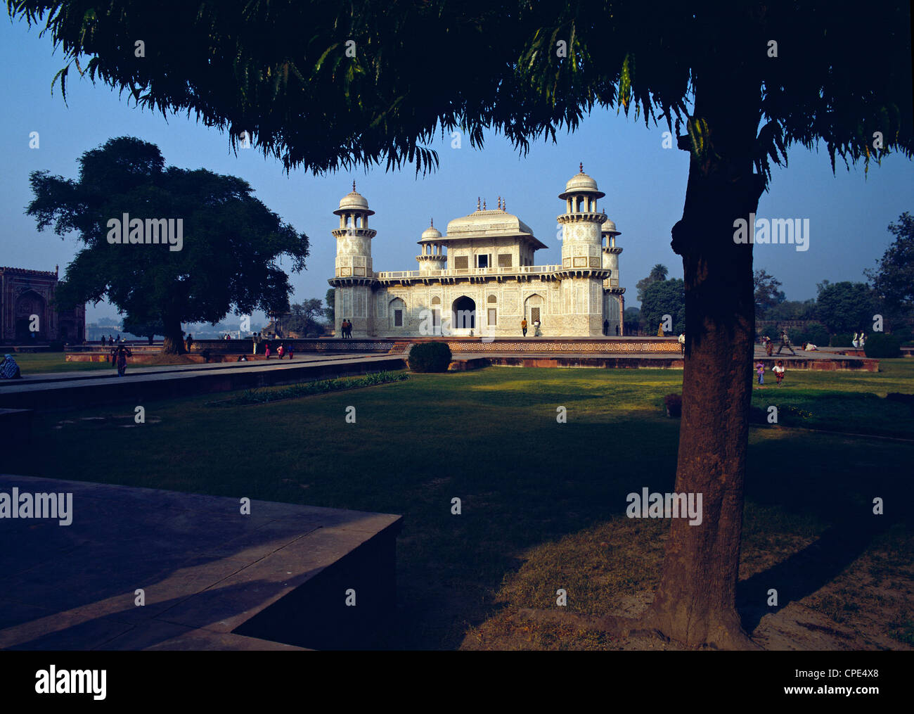 Il Itmad ud Daulah o poco Taj - la tomba di Mirza Ghiyas Beg, Agra, India settentrionale. Foto Stock