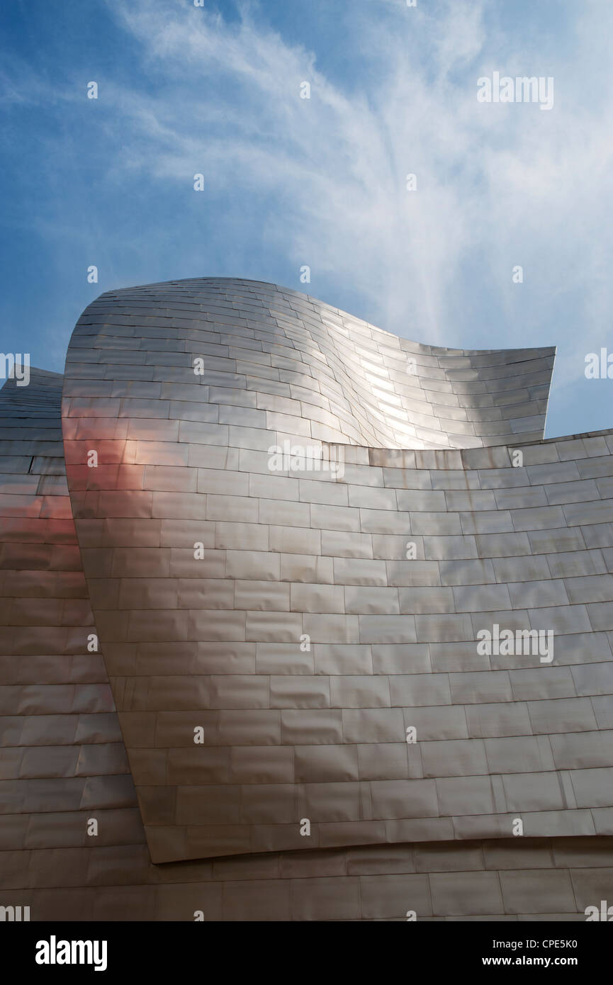 Guggenheim Museum Bilbao, progettato dal famoso architetto moderno, Frank Gehry, Bilbao, Spagna Foto Stock