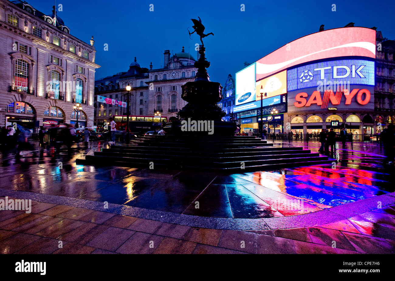Piccadilly Circus a Londra, Inghilterra, Regno Unito, Europa Foto Stock
