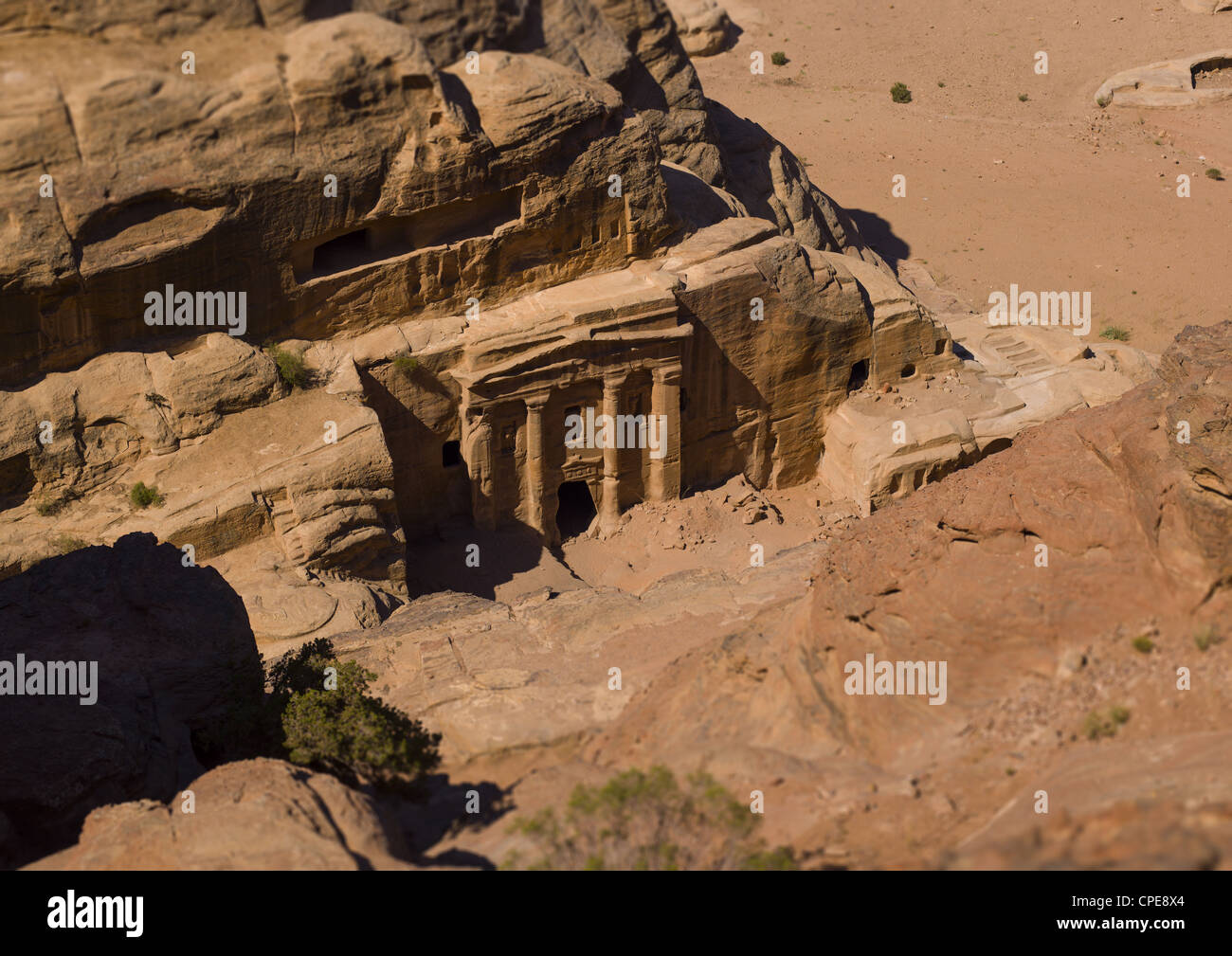Vista in elevazione di Petra, Giordania Foto Stock