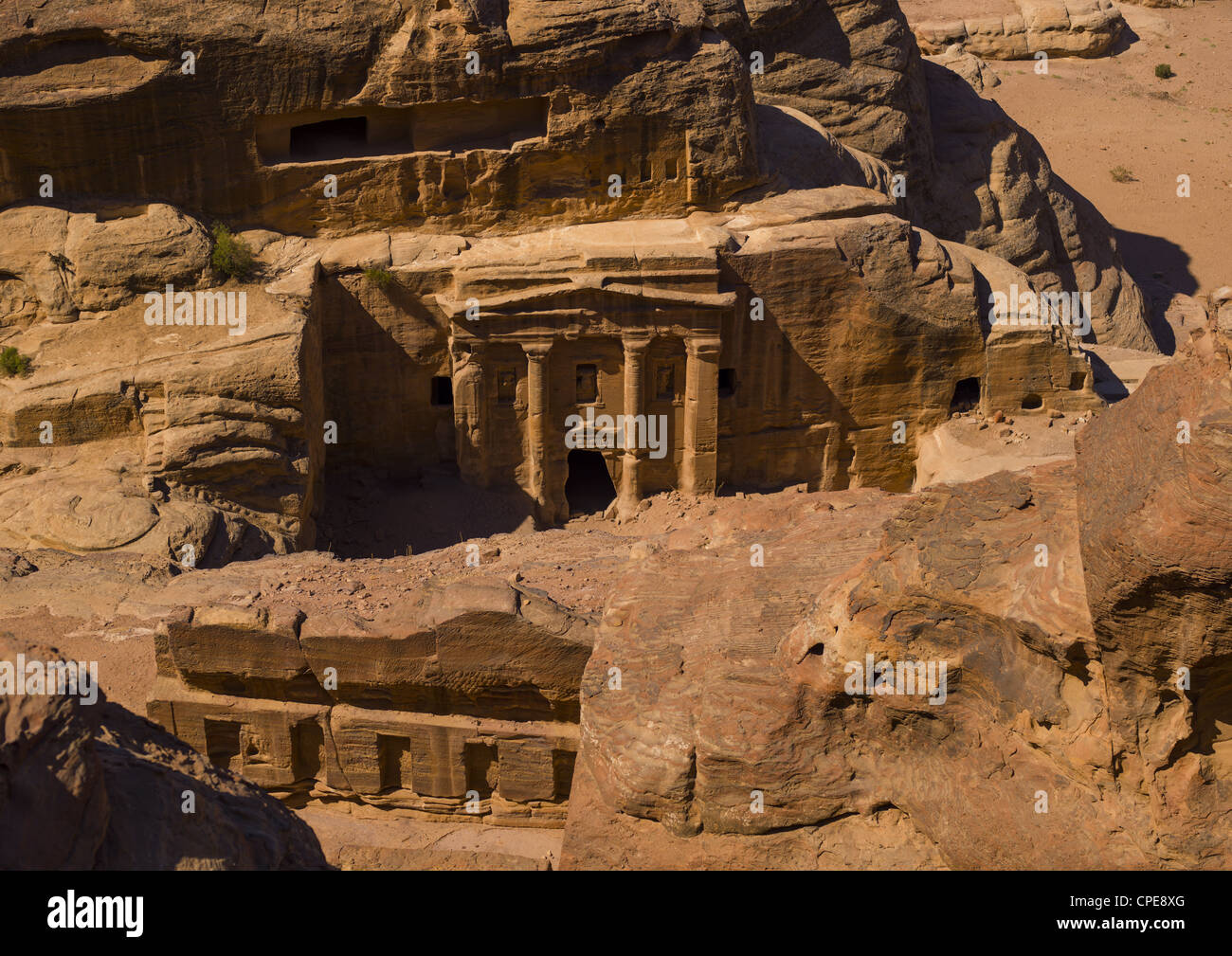 Vista in elevazione di Petra, Giordania Foto Stock