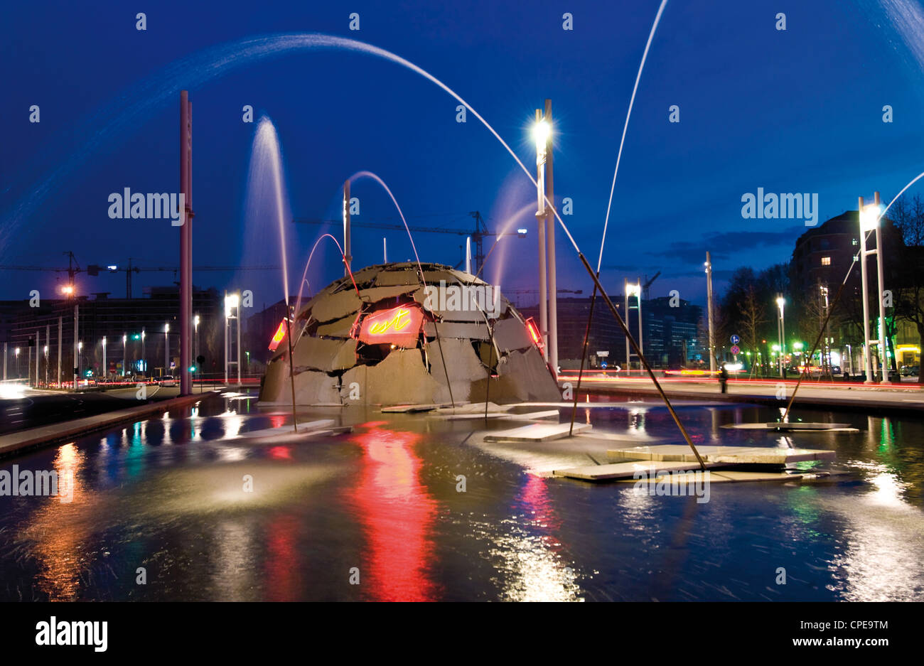 Europa Italia Piemonte Torino Igloo fontana di Mario Merz Foto Stock