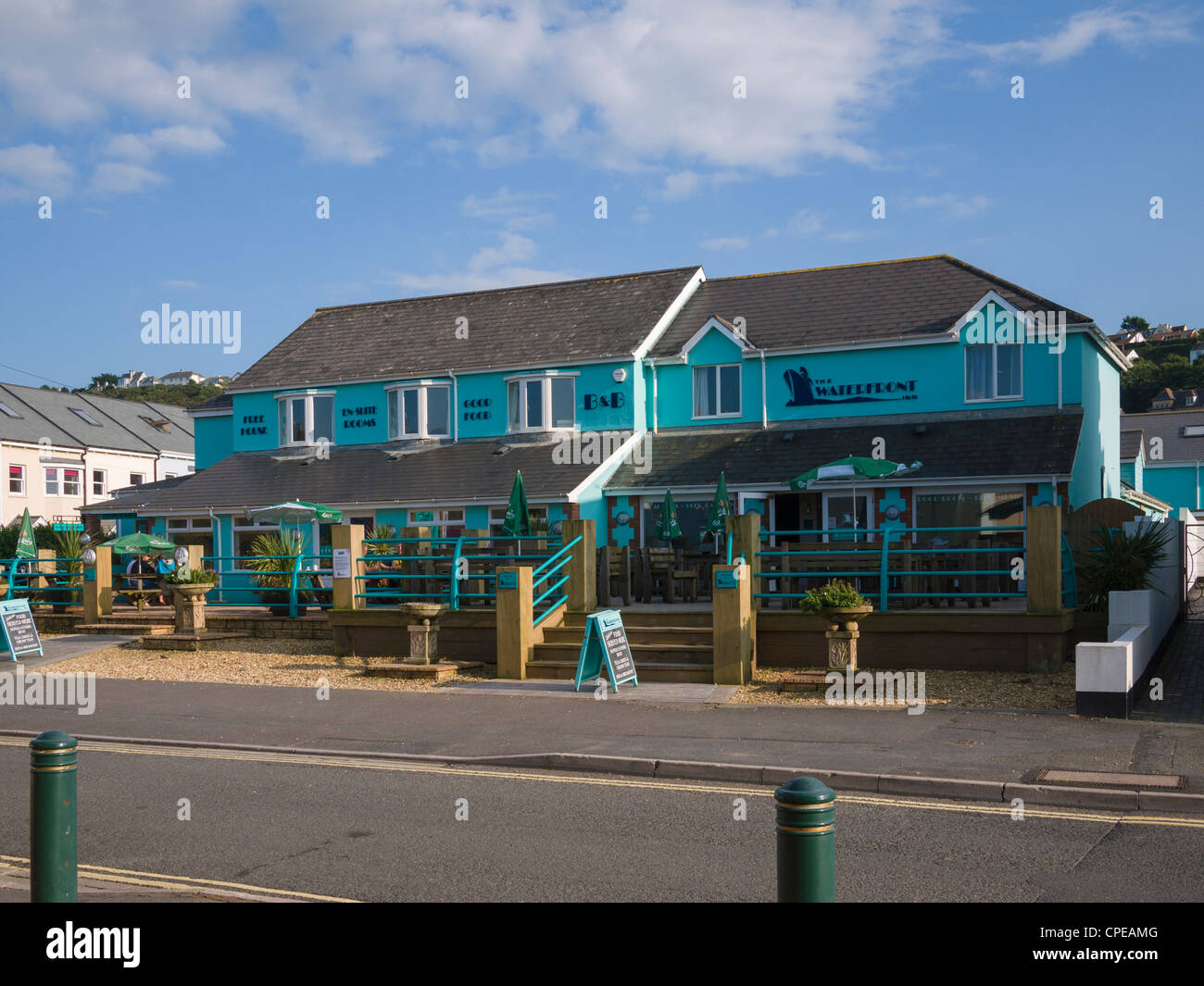 The Waterfront Inn presso la località balneare di Westward ho!, Devon, Inghilterra. Foto Stock