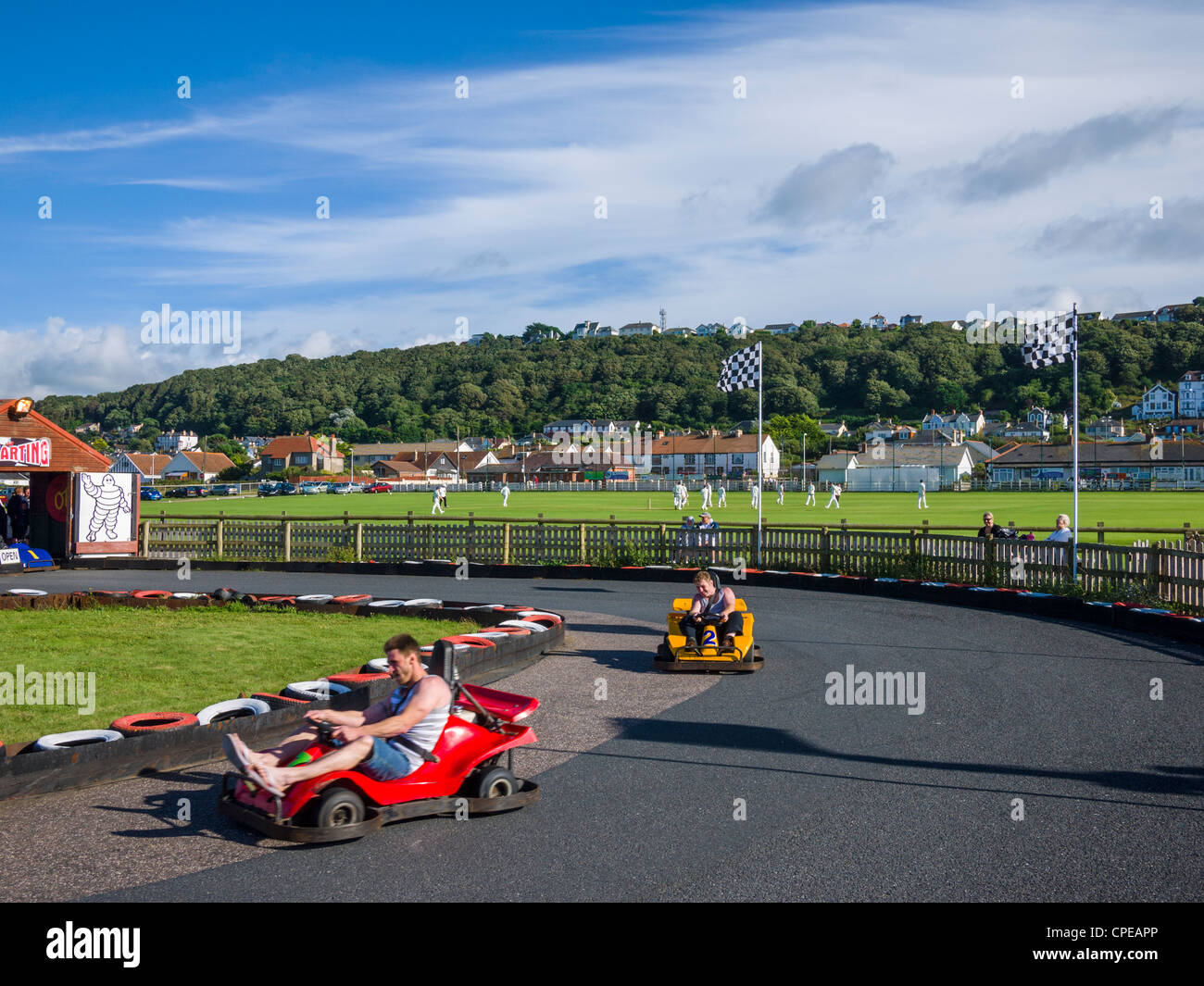 Go-Karting presso la stazione balneare di Condino, Devon, Inghilterra. Foto Stock