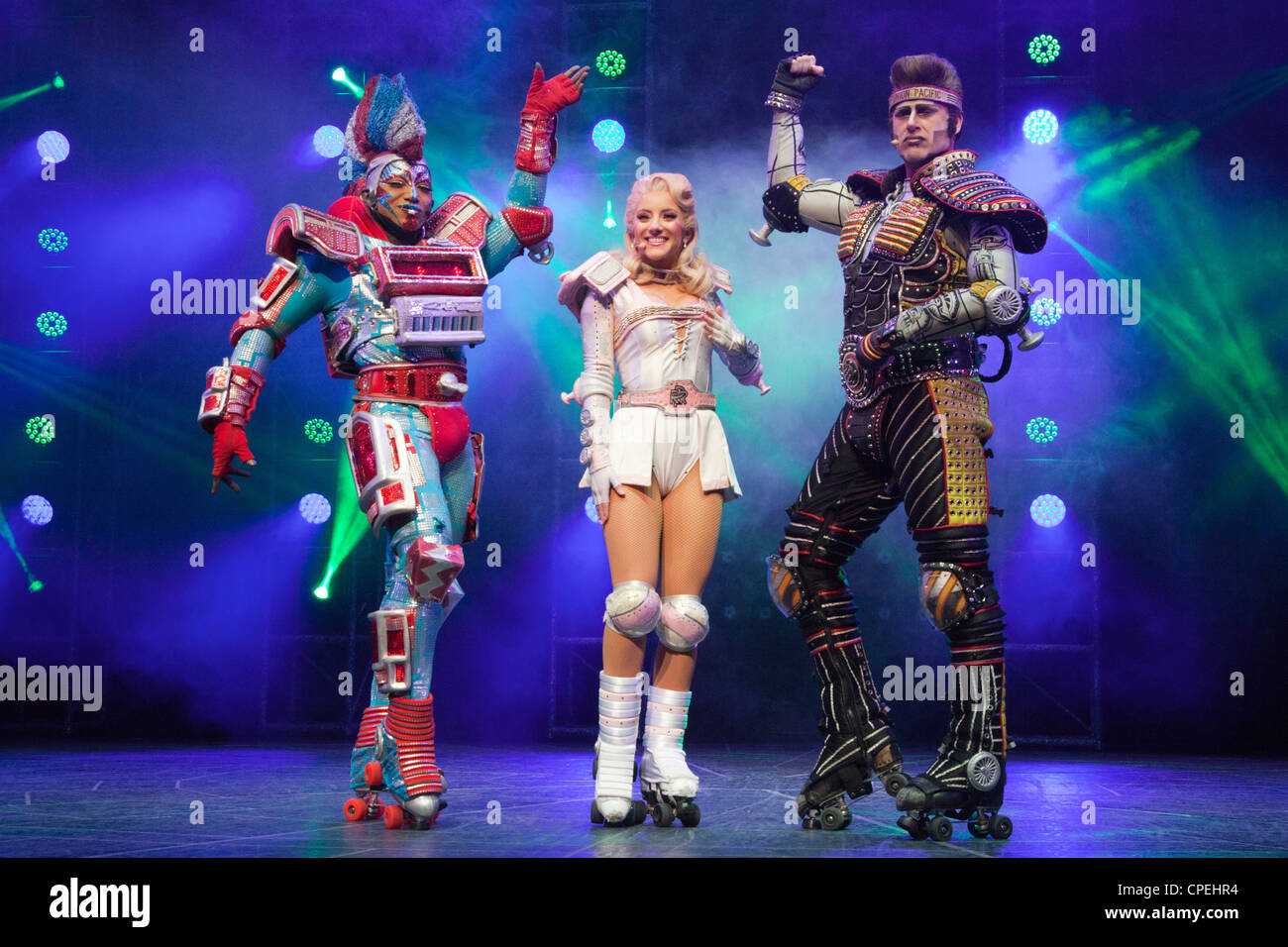 Prestazioni di Andrew Lloyd Webber il musical Starlight Express presso il Nuovo Teatro di Wimbledon, Londra Foto Stock