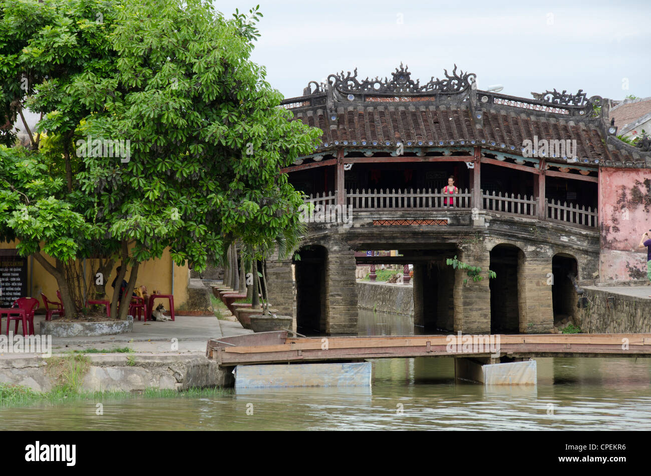 Il Vietnam, da nang. villaggio storico di Hoi An, porto commerciale da 15th del XIX secolo, Thu Bon river. ponte coperto giapponese. Foto Stock