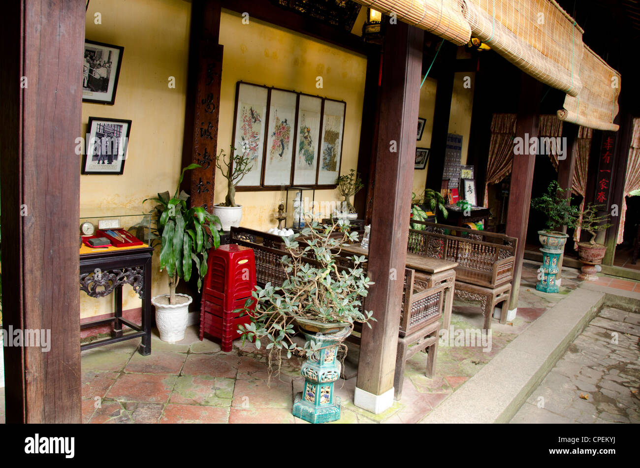 Il Vietnam, da nang. villaggio storico di Hoi An, importante porto commerciale dal 15th del XIX secolo. duc un antica casa. Foto Stock