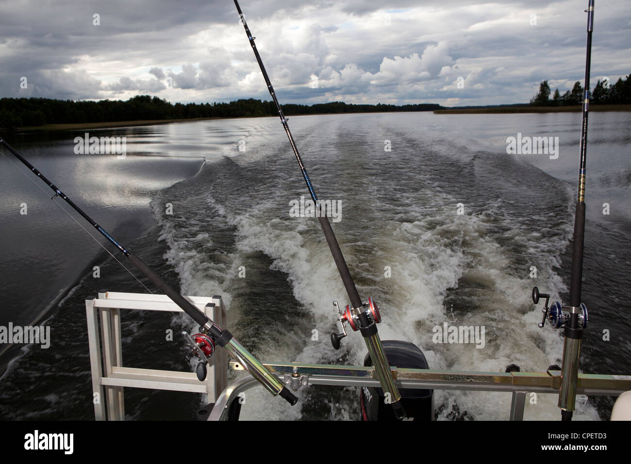 La pesca in lago di Finlandia Foto Stock