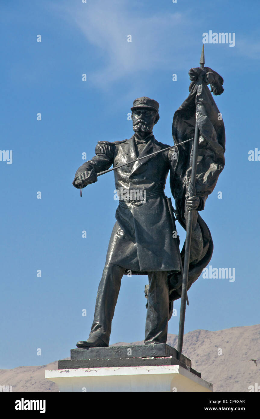 Statua di eroe navale Arturo Prat Iquique Cile Foto Stock