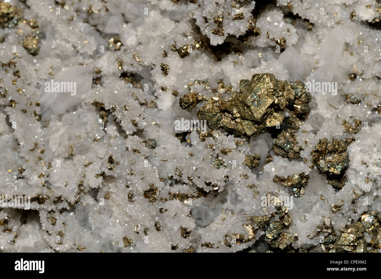 Roccia con minerali in esso Foto Stock