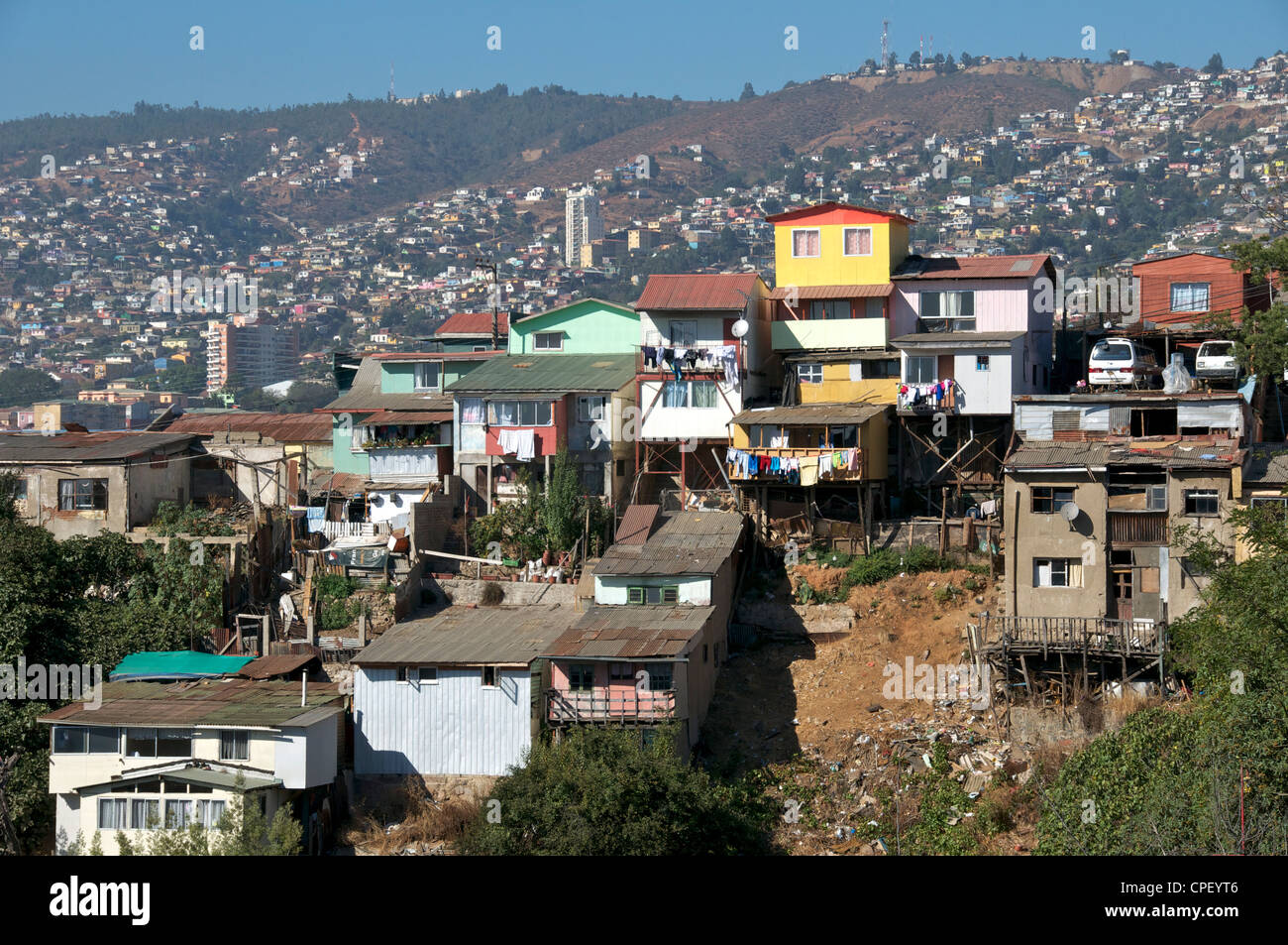 Case sulla collina Valparaiso Cile Foto Stock