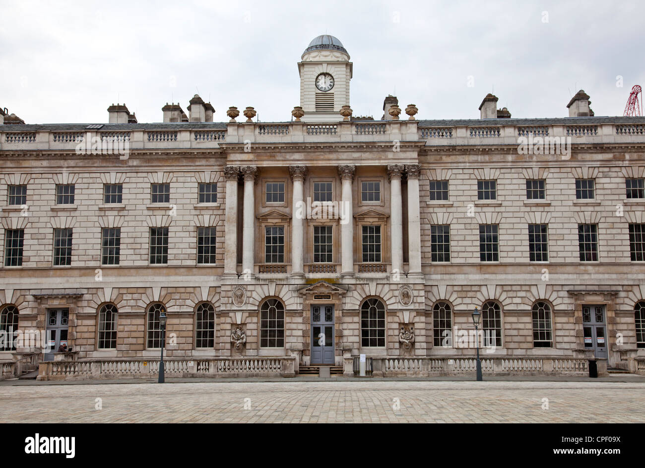 Somerset House on the Aldwych di Londra - Regno Unito (Inland Revenue) Foto Stock