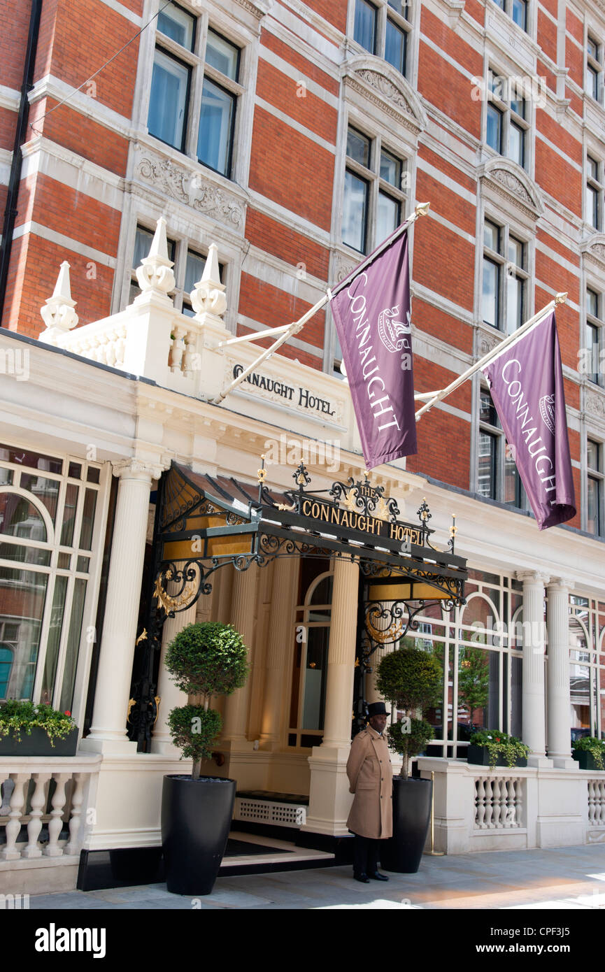 Il Connaught Hotel, Mayfair, London, England, Regno Unito Foto Stock