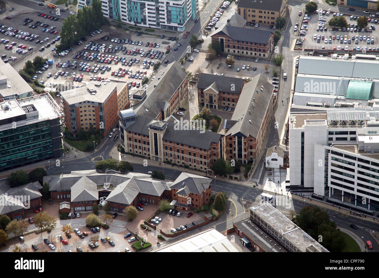 Veduta aerea dell'ex Victoria Place e della sede centrale della Yorkshire Forward su Victoria Road, Leeds Foto Stock