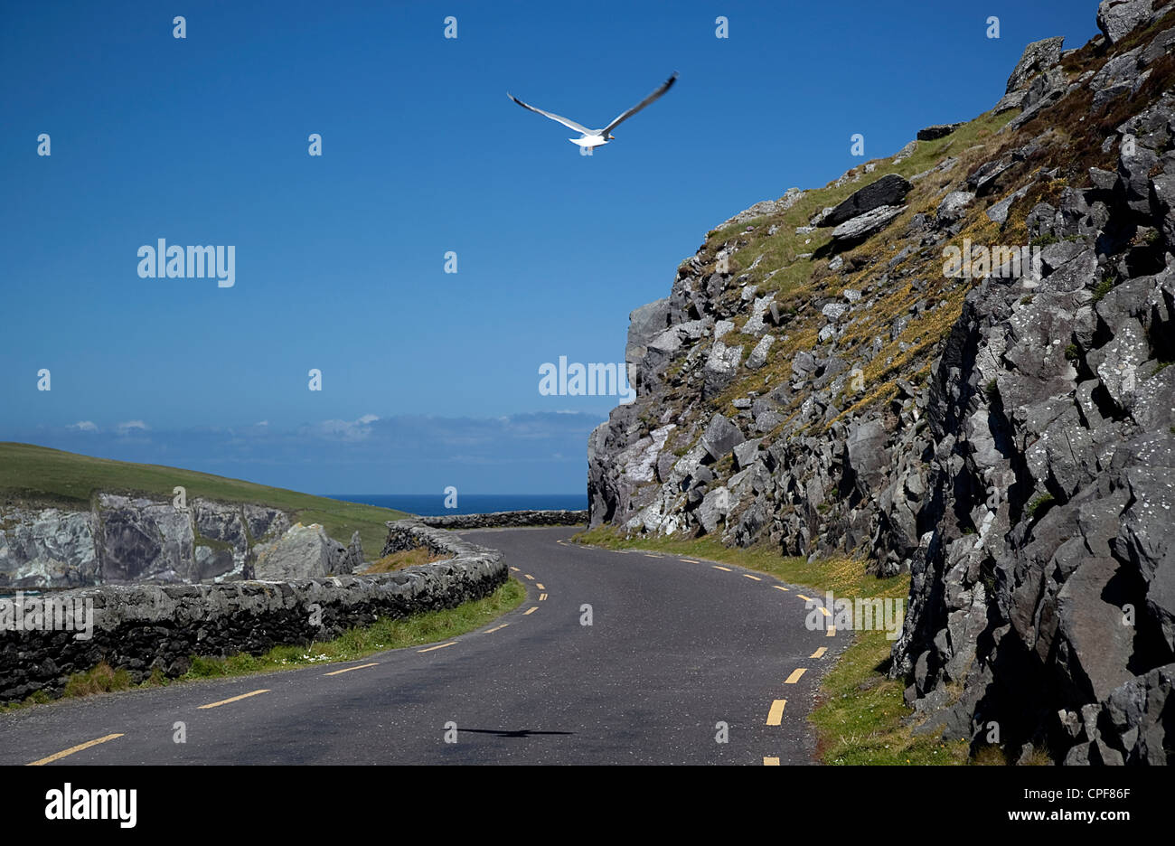Anello di Kerry road vicino al sud-ovest di Dingle Irlanda Foto Stock