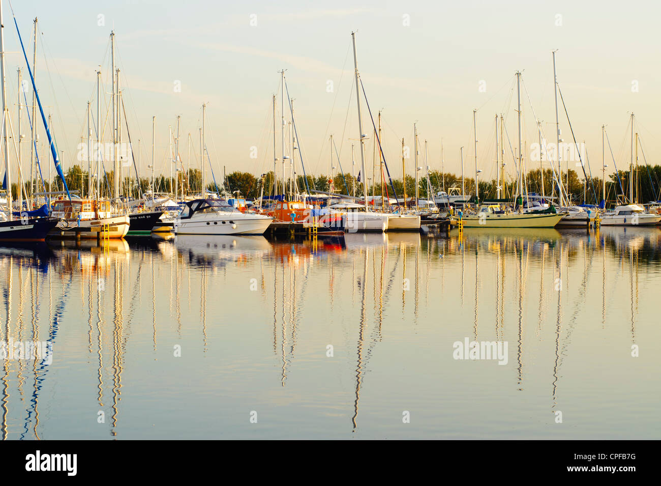 Yacht Marina al piccolo porto di Glasson Dock vicino alla bocca del fiume Lune vicino a Lancaster Lancashire Inghilterra Foto Stock