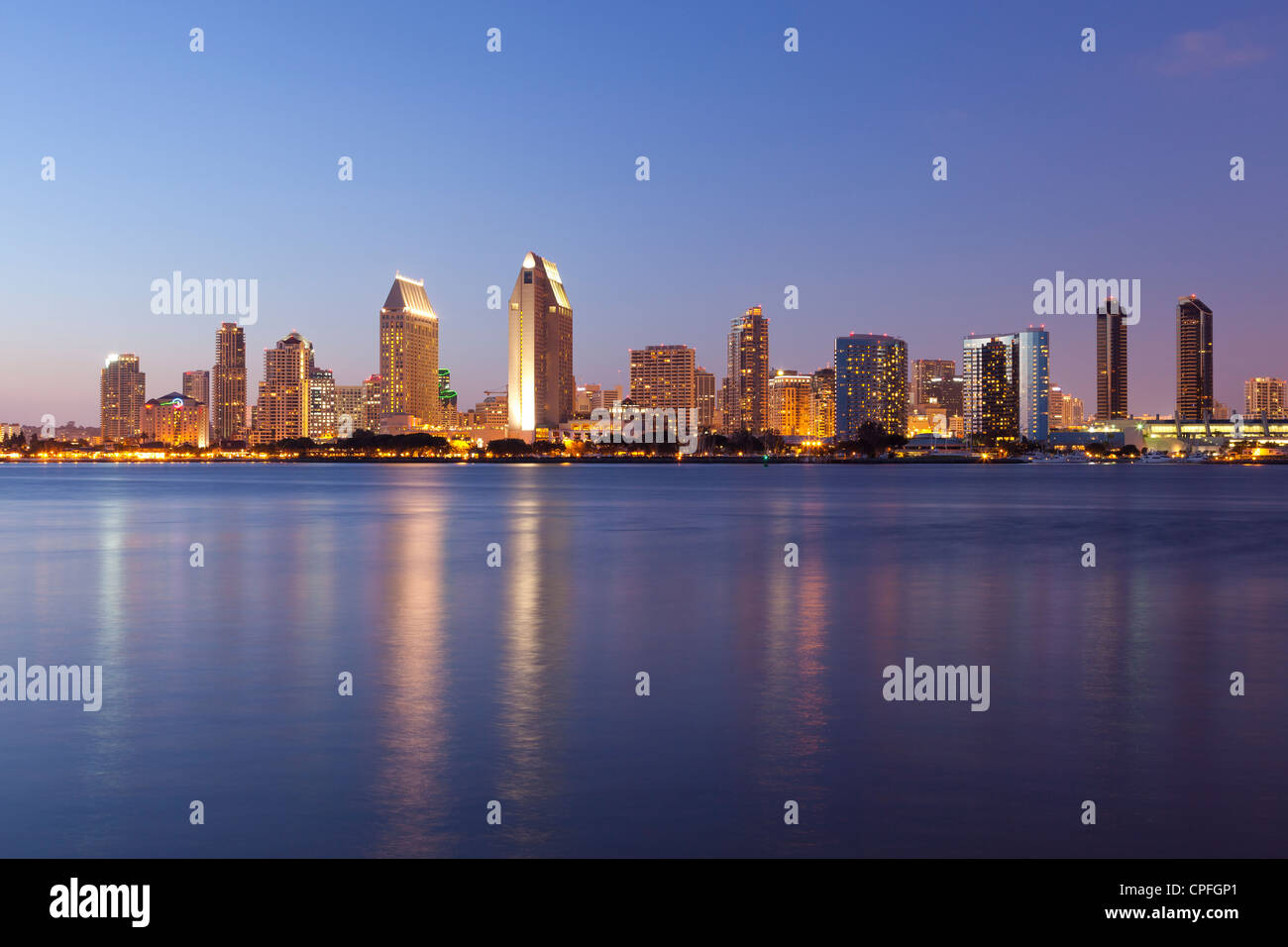 San Diego Waterfront di notte. Foto Stock