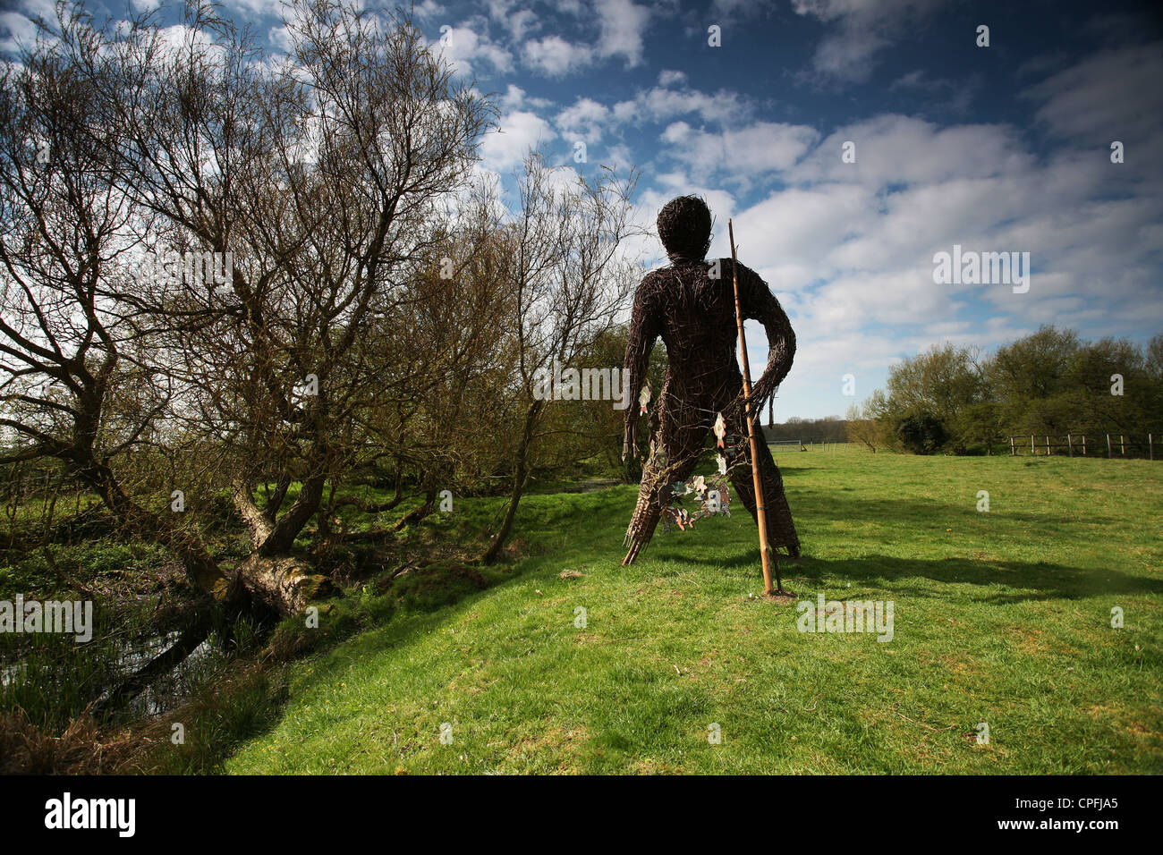 Uomo di vimini e paglia di grandi dimensioni & Willow effige Foto Stock