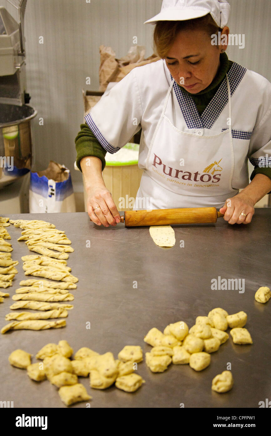 Elaborazione pasticceria artigianale le frittelle La Antequerana in Antequera Malaga Andalusia Spagna Foto Stock